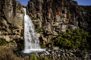 Taranaki Falls (by Pedro)